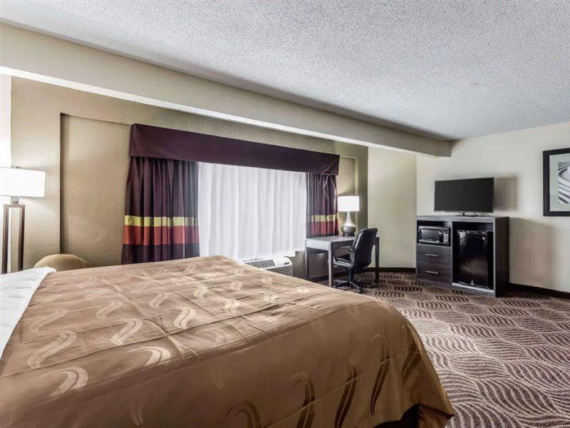 Quality Inn & Suites Salisbury Buitenkant foto