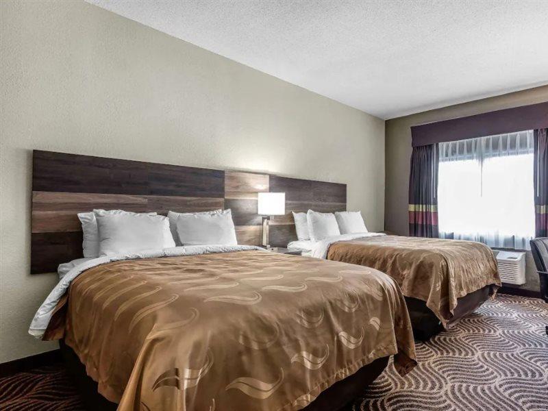 Quality Inn & Suites Salisbury Buitenkant foto