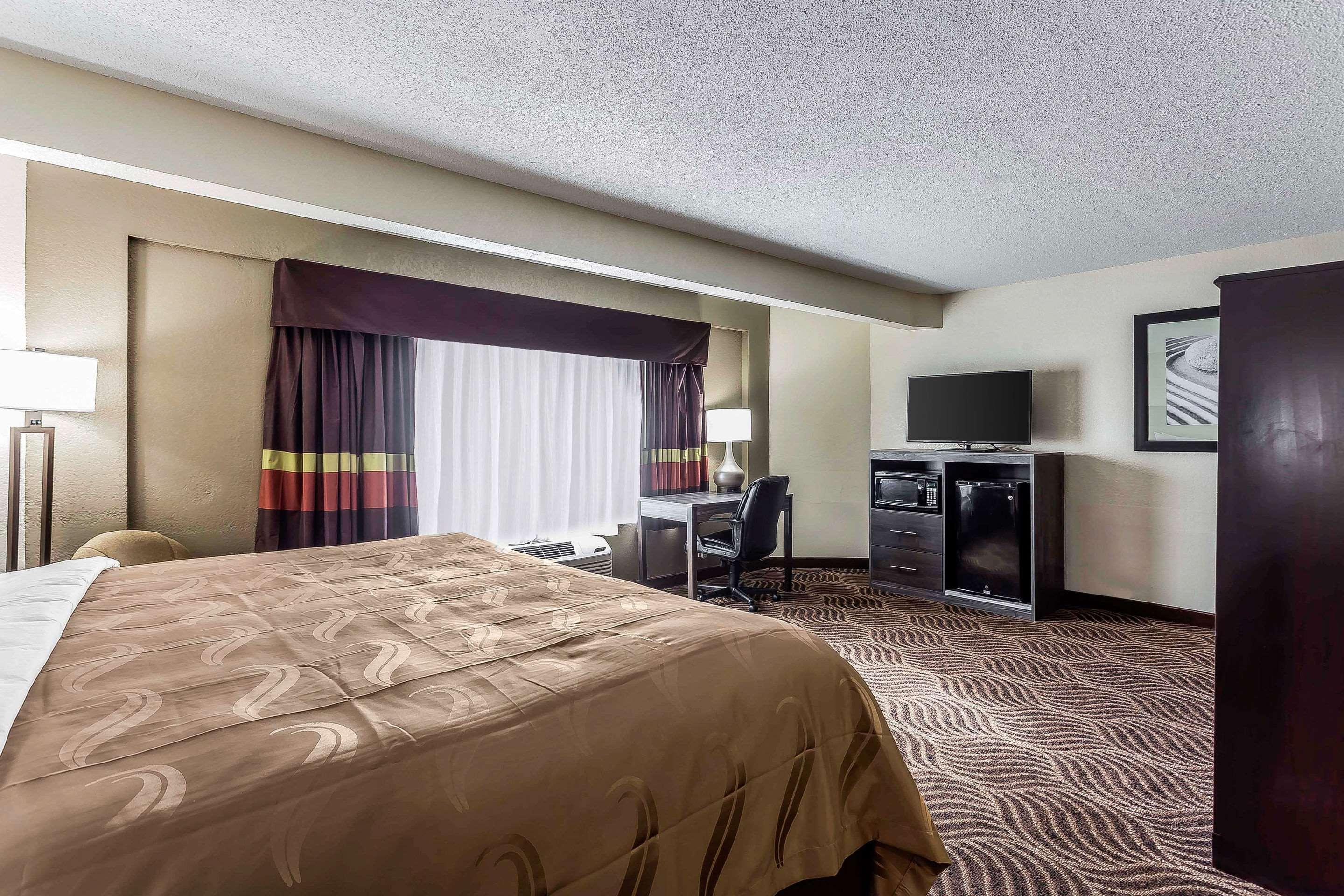 Quality Inn & Suites Salisbury Buitenkant foto