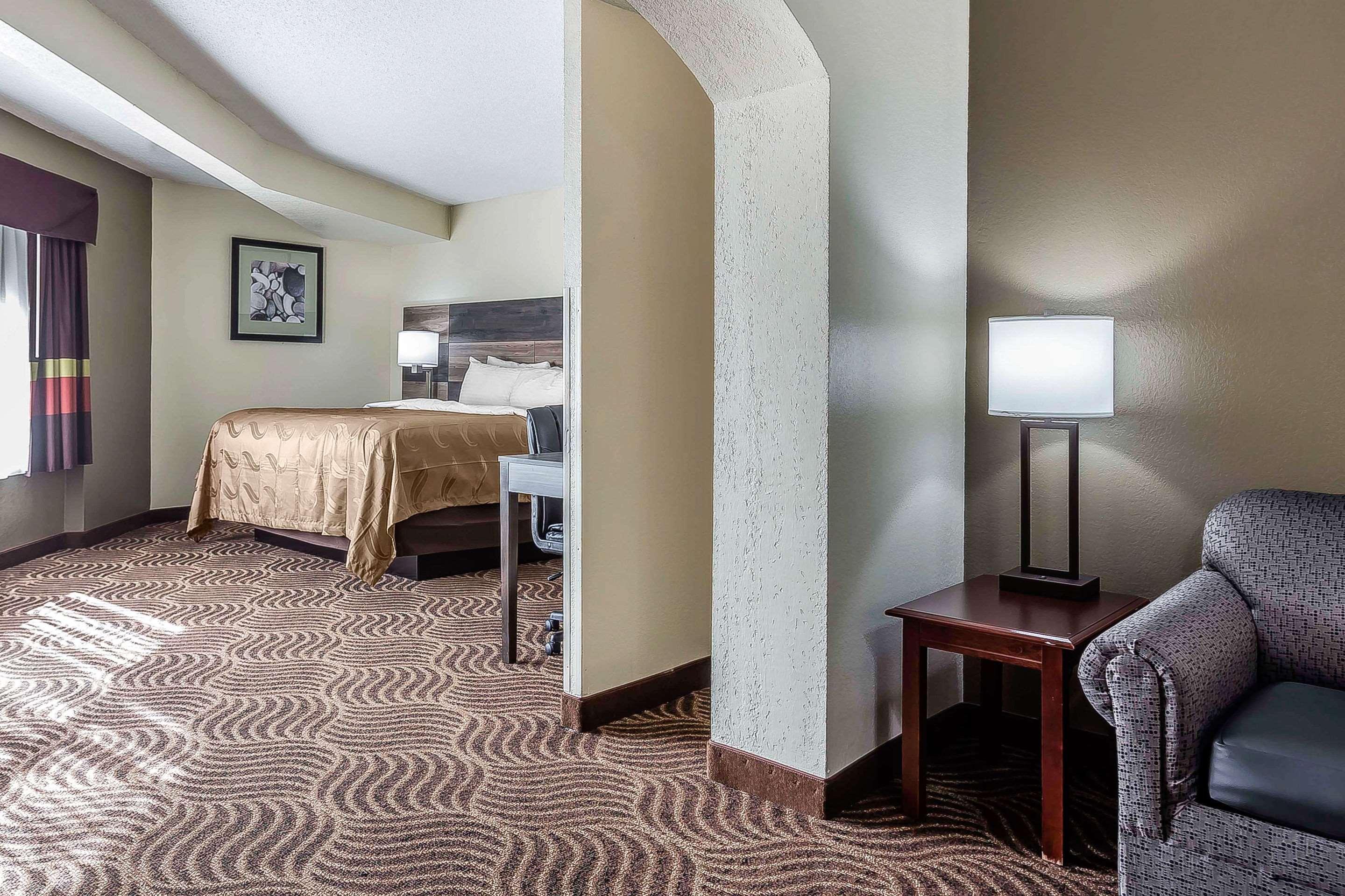 Quality Inn & Suites Salisbury Buitenkant foto
