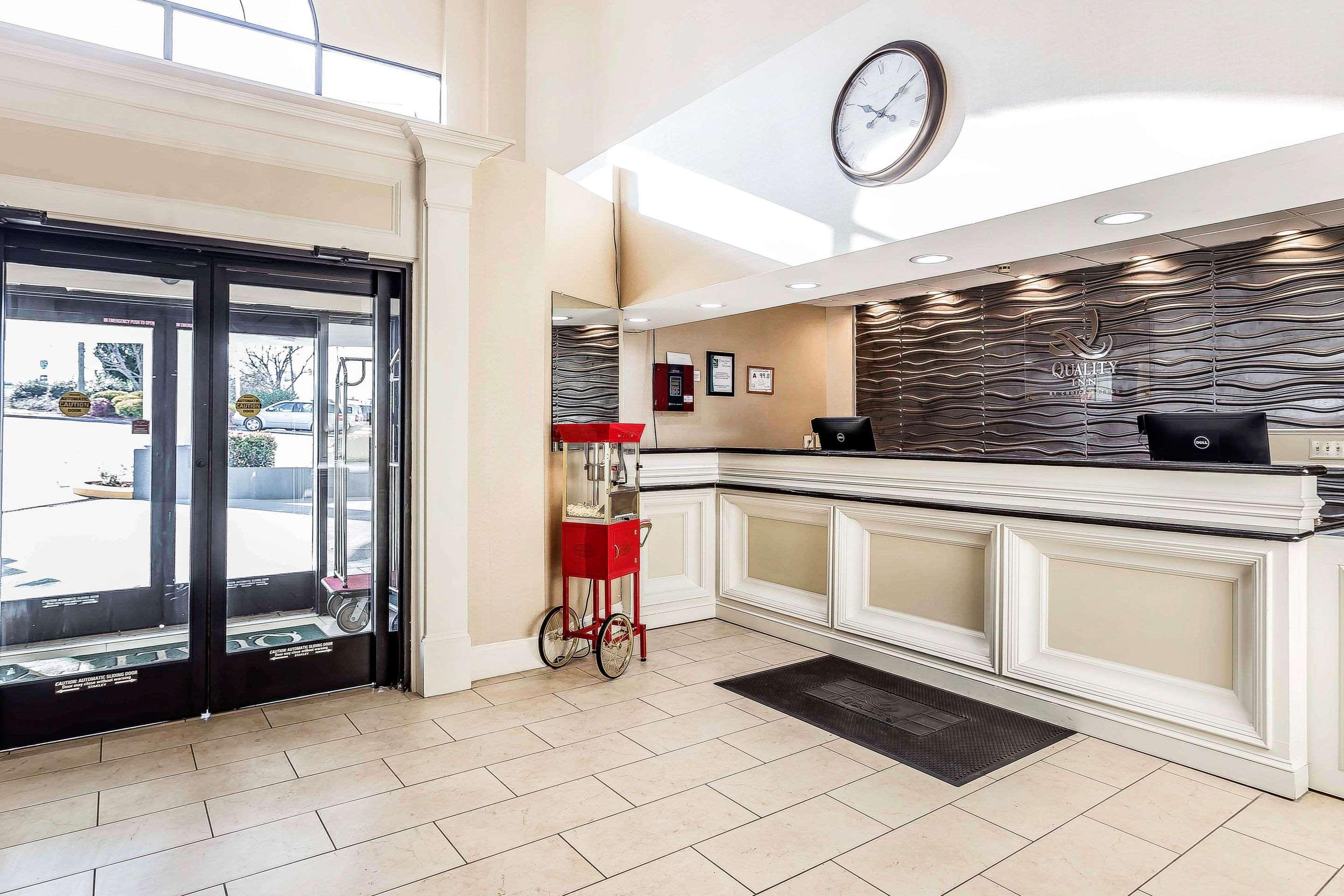 Quality Inn & Suites Salisbury Buitenkant foto